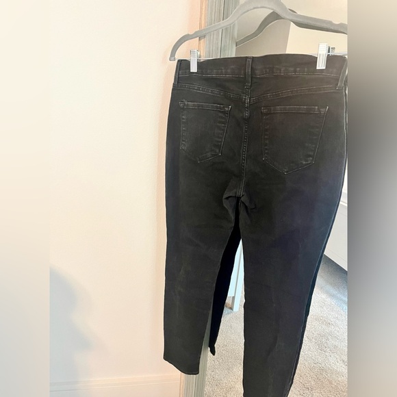 Old Navy Curvy Jeans - Picture 2 of 4